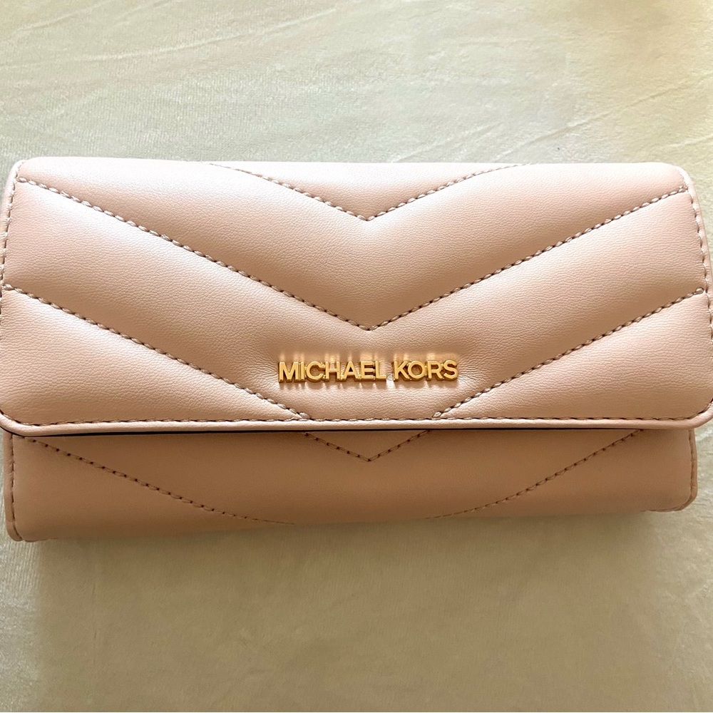 Michael Kors Jet Set Travel Collection